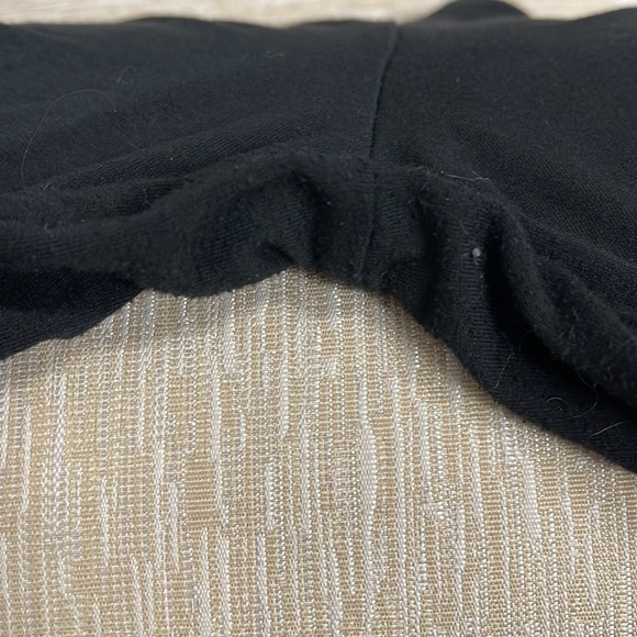 Tommy Bahama flowing pull on pants, black, ladies size medium - Picture 4 of 4